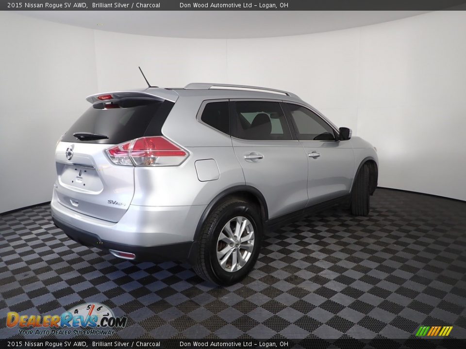 2015 Nissan Rogue SV AWD Brilliant Silver / Charcoal Photo #13