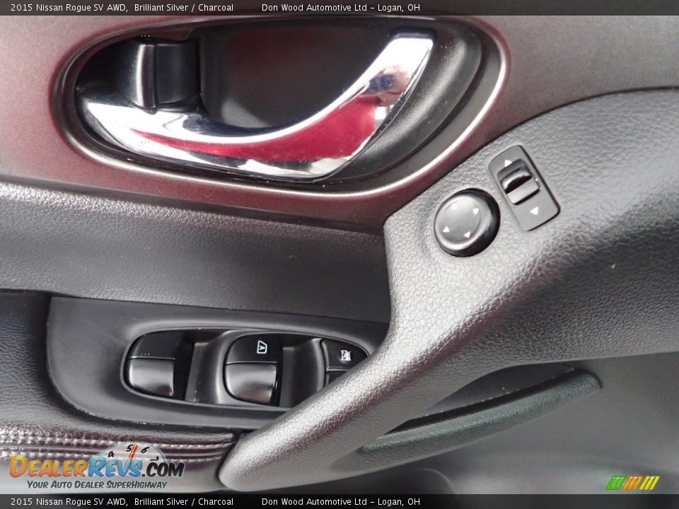 2015 Nissan Rogue SV AWD Brilliant Silver / Charcoal Photo #15