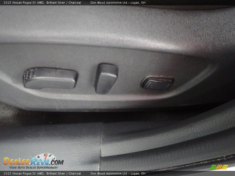 2015 Nissan Rogue SV AWD Brilliant Silver / Charcoal Photo #16