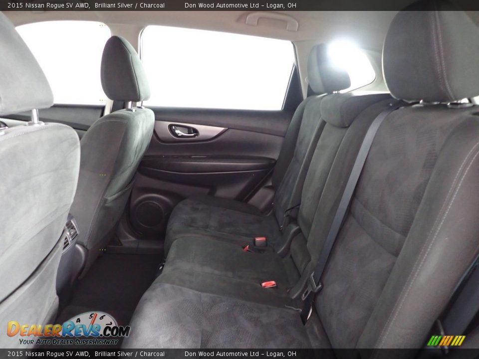 2015 Nissan Rogue SV AWD Brilliant Silver / Charcoal Photo #26