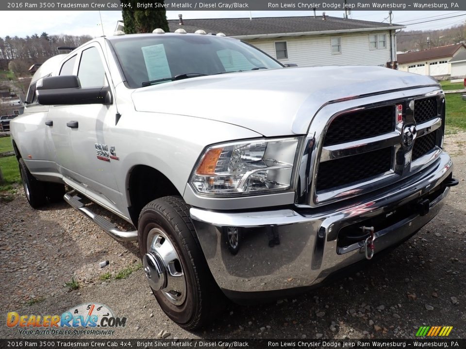 2016 Ram 3500 Tradesman Crew Cab 4x4 Bright Silver Metallic / Diesel Gray/Black Photo #4