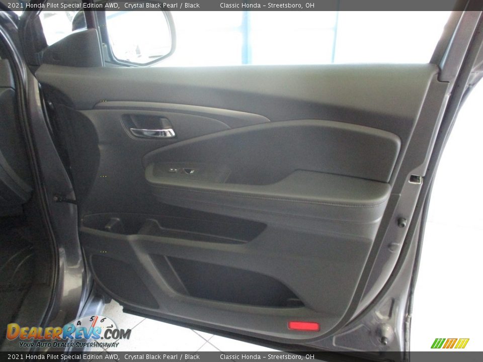 2021 Honda Pilot Special Edition AWD Crystal Black Pearl / Black Photo #14