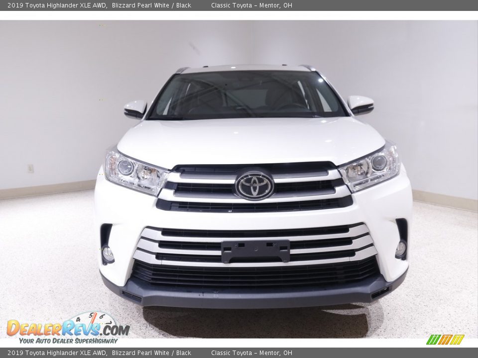 2019 Toyota Highlander XLE AWD Blizzard Pearl White / Black Photo #2