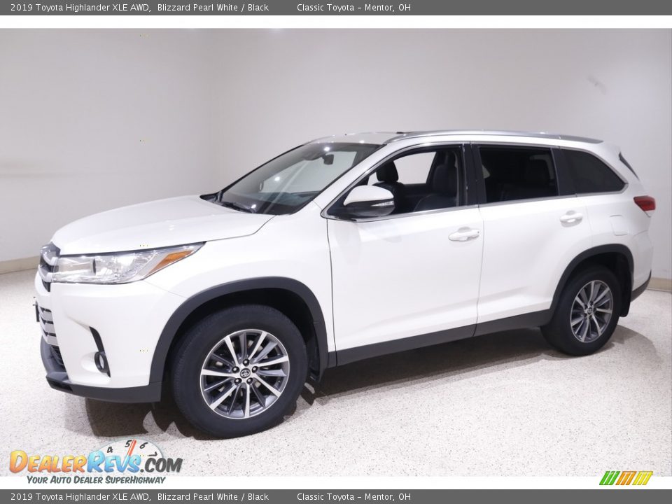 2019 Toyota Highlander XLE AWD Blizzard Pearl White / Black Photo #3
