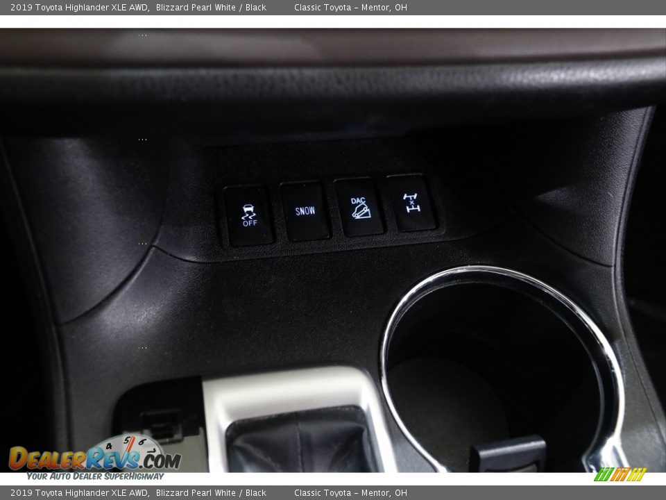 2019 Toyota Highlander XLE AWD Blizzard Pearl White / Black Photo #14