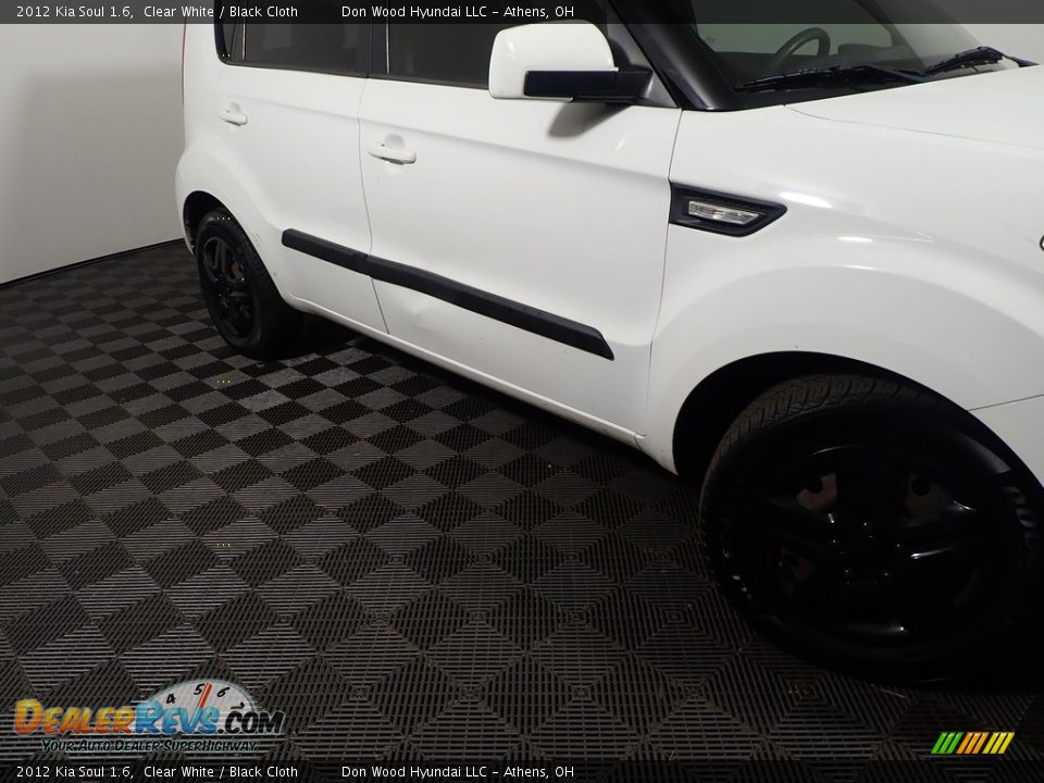 2012 Kia Soul 1.6 Clear White / Black Cloth Photo #3