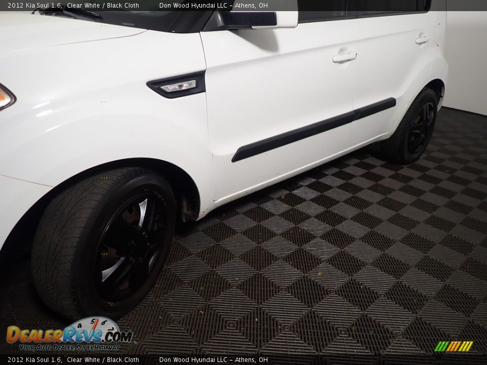 2012 Kia Soul 1.6 Clear White / Black Cloth Photo #7