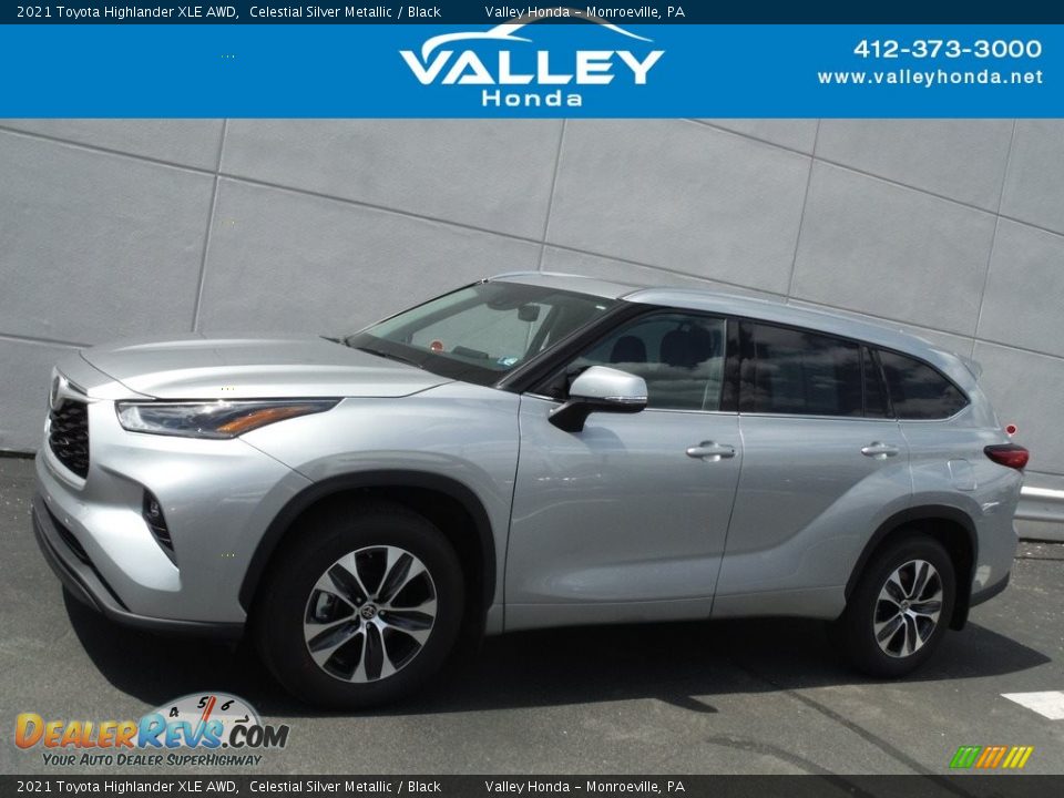 2021 Toyota Highlander XLE AWD Celestial Silver Metallic / Black Photo #2