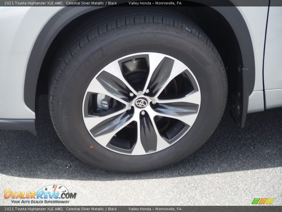 2021 Toyota Highlander XLE AWD Celestial Silver Metallic / Black Photo #3