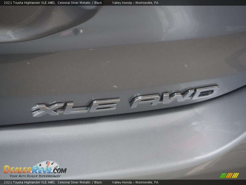 2021 Toyota Highlander XLE AWD Celestial Silver Metallic / Black Photo #10