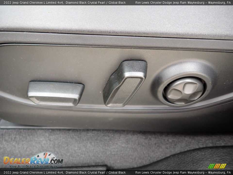 2022 Jeep Grand Cherokee L Limited 4x4 Diamond Black Crystal Pearl / Global Black Photo #16