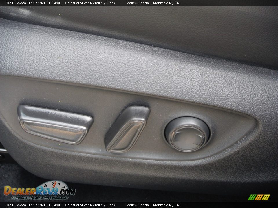 2021 Toyota Highlander XLE AWD Celestial Silver Metallic / Black Photo #16