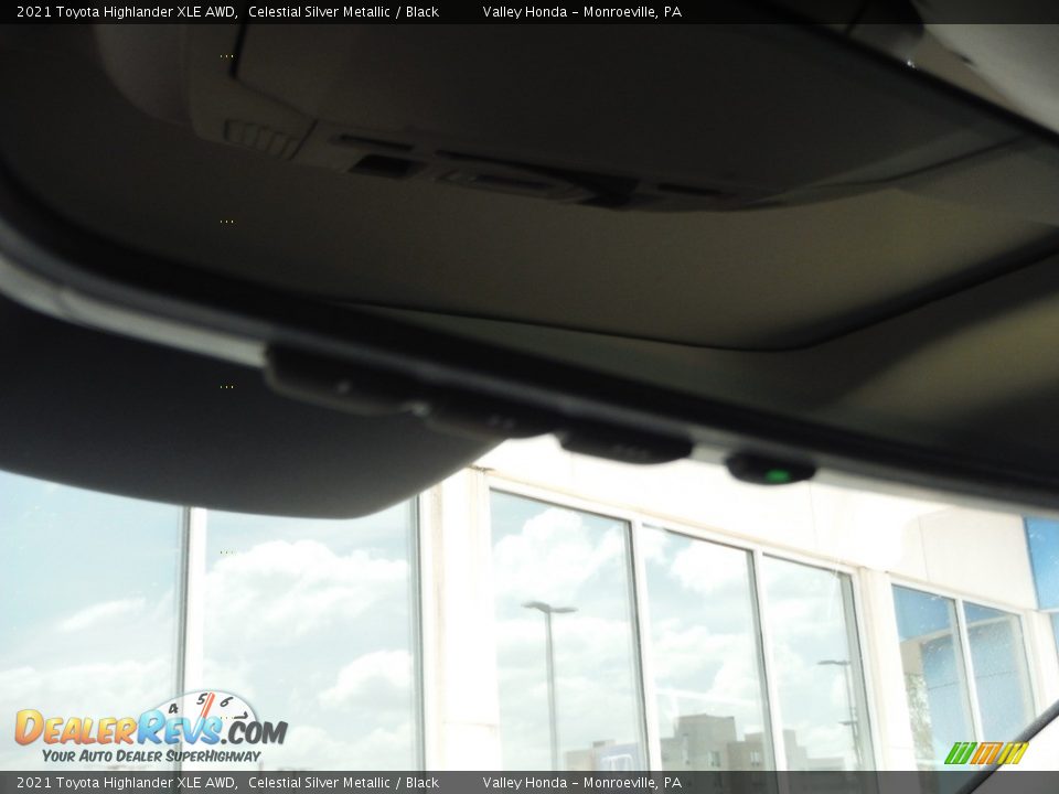 2021 Toyota Highlander XLE AWD Celestial Silver Metallic / Black Photo #21