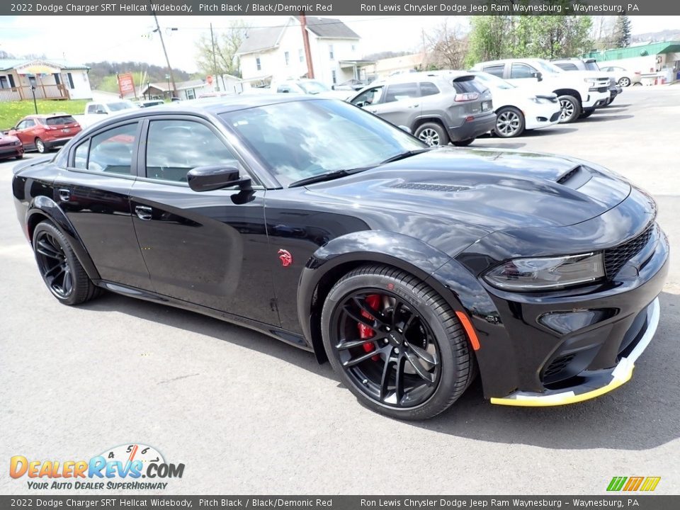 Front 3/4 View of 2022 Dodge Charger SRT Hellcat Widebody Photo #8