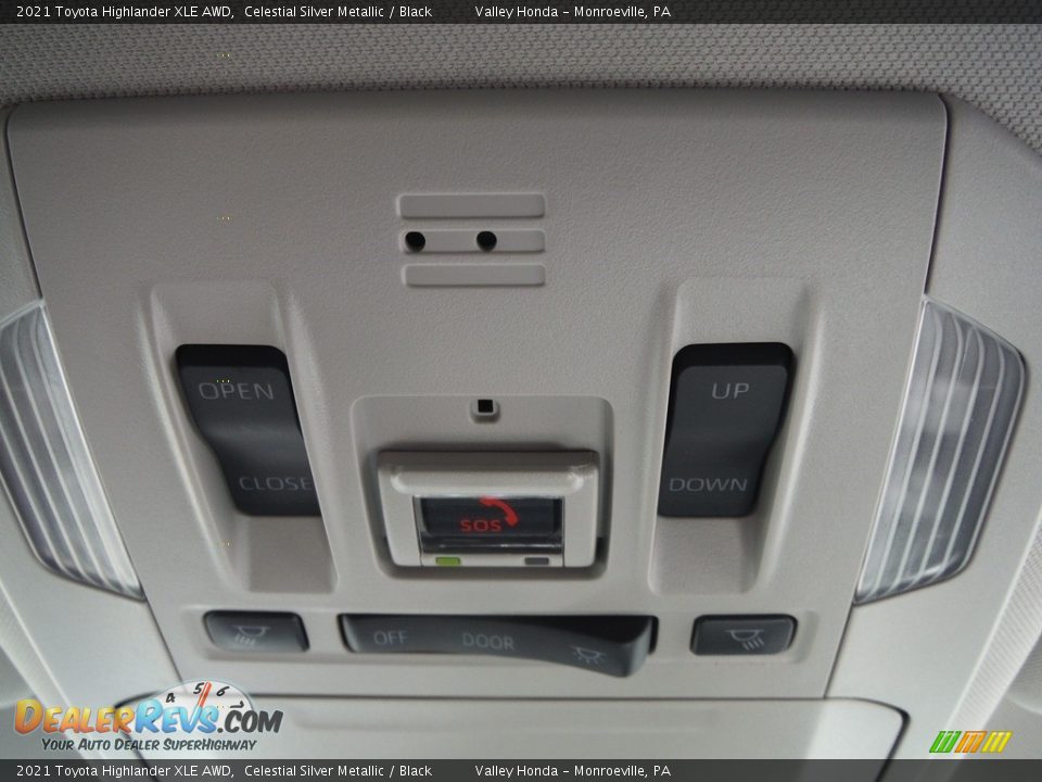 2021 Toyota Highlander XLE AWD Celestial Silver Metallic / Black Photo #31