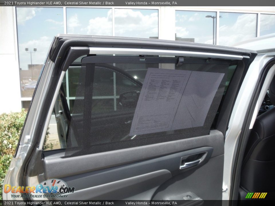 2021 Toyota Highlander XLE AWD Celestial Silver Metallic / Black Photo #33