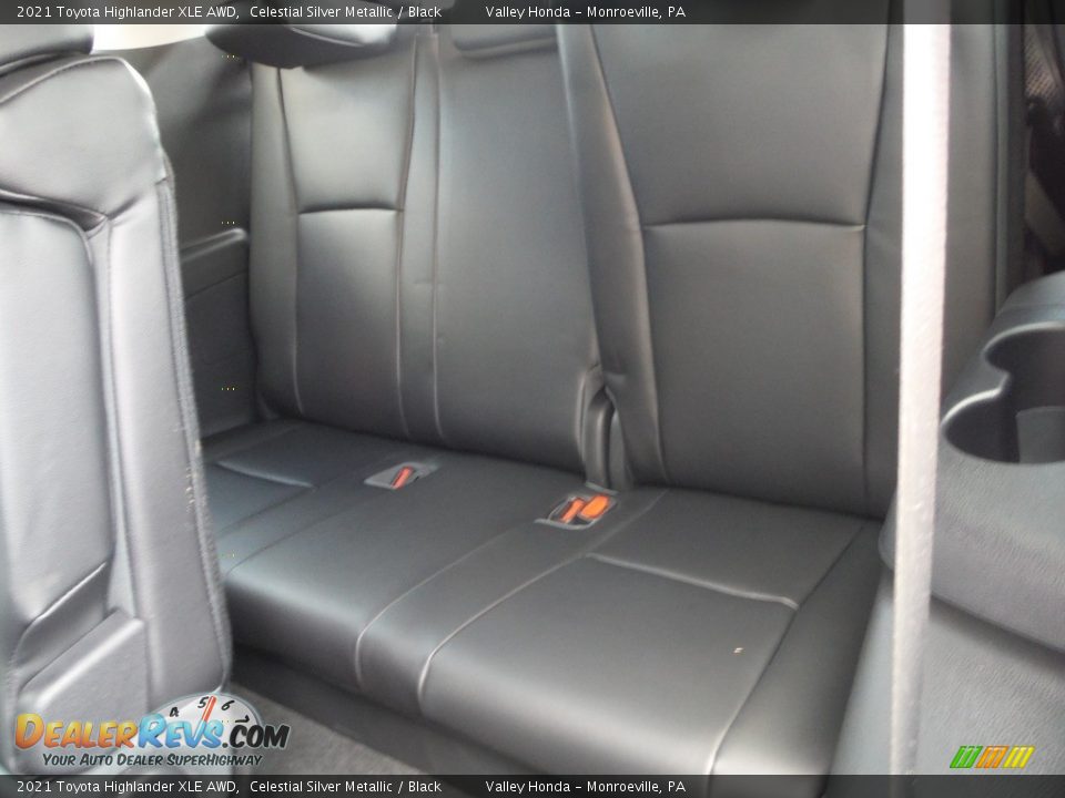 2021 Toyota Highlander XLE AWD Celestial Silver Metallic / Black Photo #34
