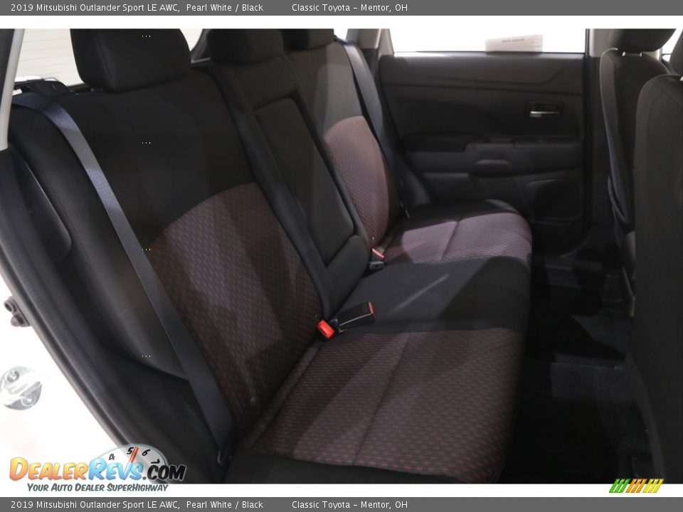 2019 Mitsubishi Outlander Sport LE AWC Pearl White / Black Photo #16