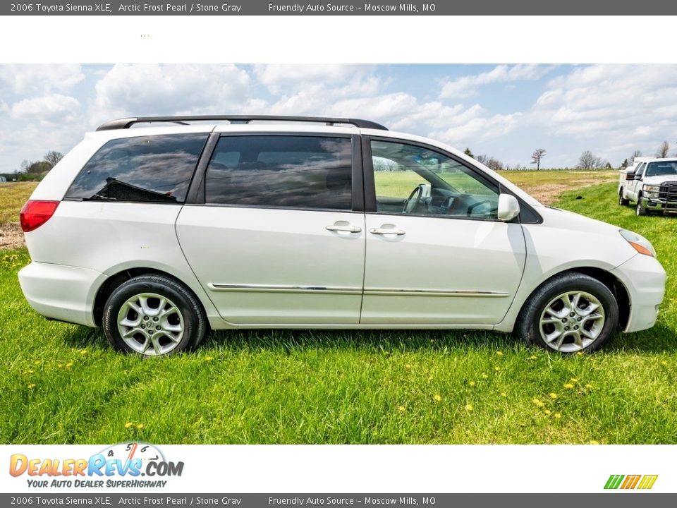 2006 Toyota Sienna XLE Arctic Frost Pearl / Stone Gray Photo #3