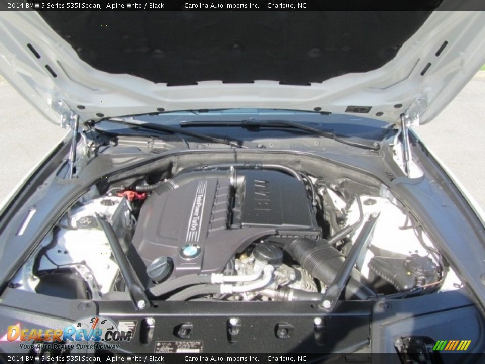 2014 BMW 5 Series 535i Sedan Alpine White / Black Photo #26