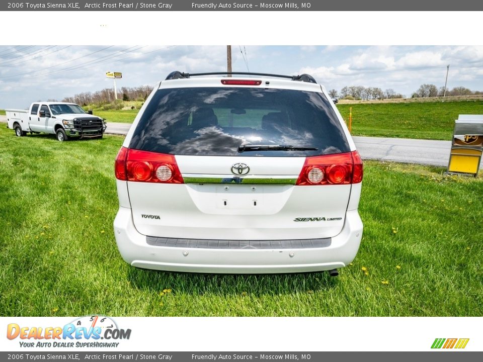 2006 Toyota Sienna XLE Arctic Frost Pearl / Stone Gray Photo #5