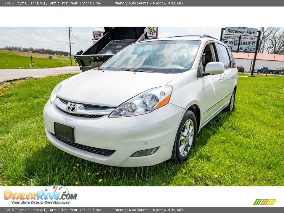 2006 Toyota Sienna XLE Arctic Frost Pearl / Stone Gray Photo #8
