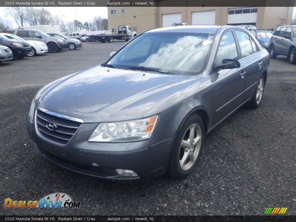 2010 Hyundai Sonata SE V6 Radiant Silver / Gray Photo #1