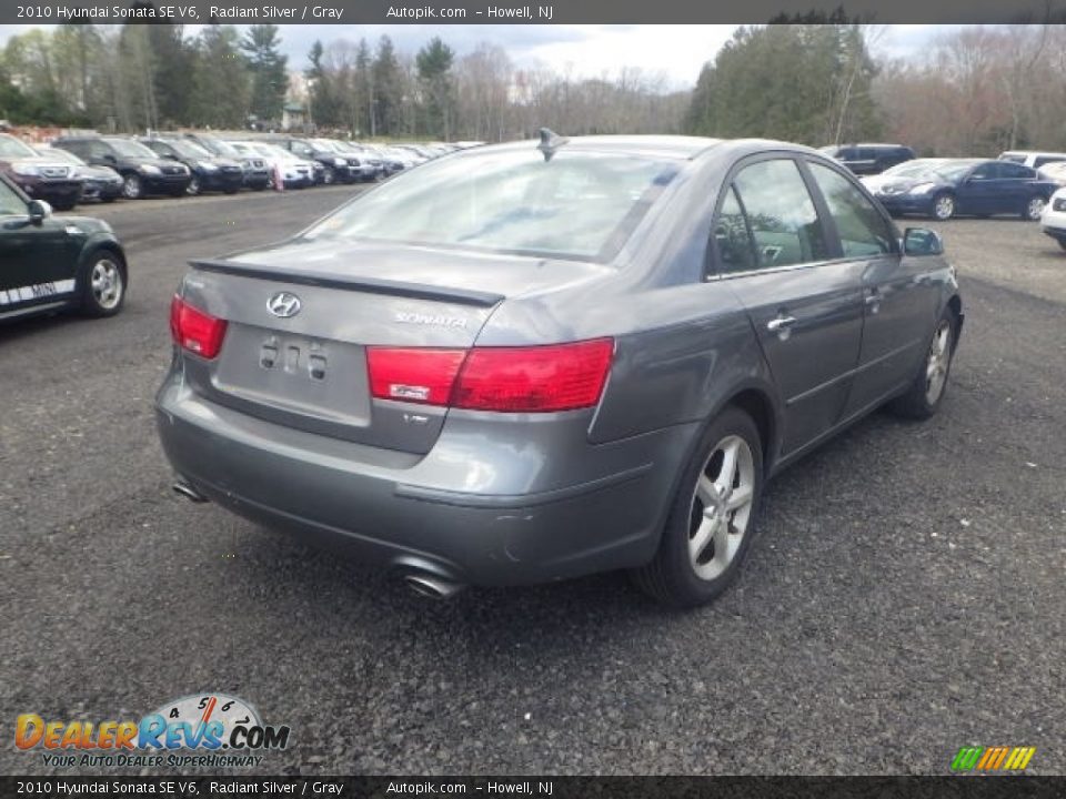 2010 Hyundai Sonata SE V6 Radiant Silver / Gray Photo #6