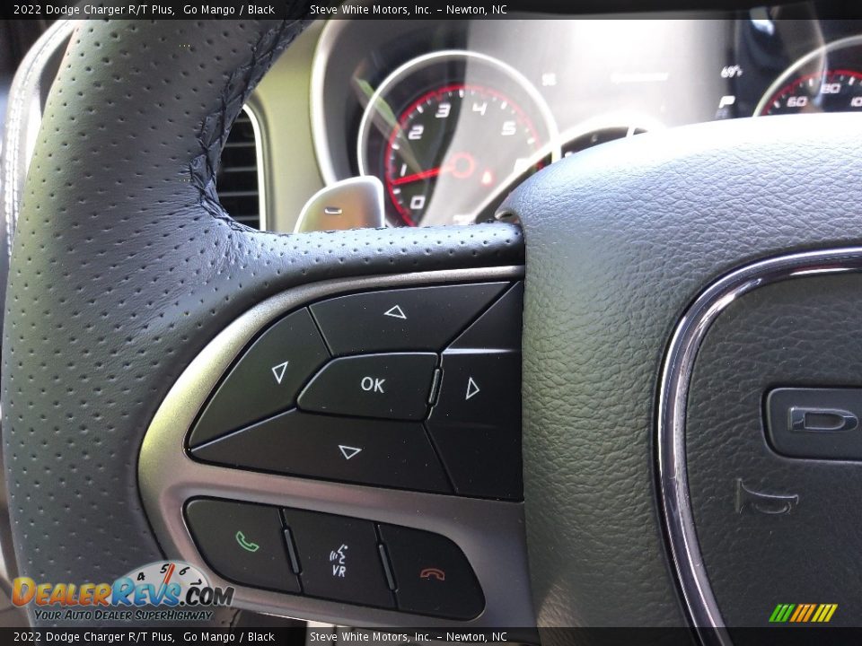 2022 Dodge Charger R/T Plus Steering Wheel Photo #19