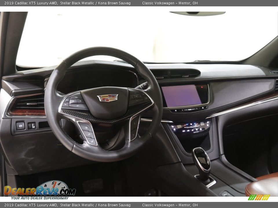 Dashboard of 2019 Cadillac XT5 Luxury AWD Photo #6