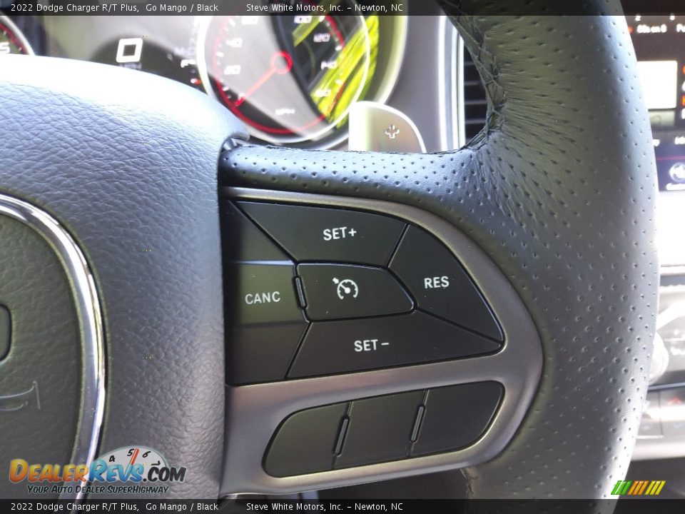 2022 Dodge Charger R/T Plus Steering Wheel Photo #20