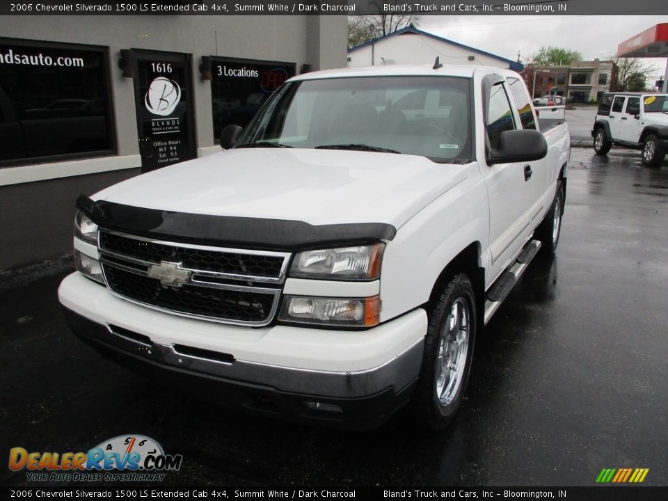 2006 Chevrolet Silverado 1500 LS Extended Cab 4x4 Summit White / Dark Charcoal Photo #2