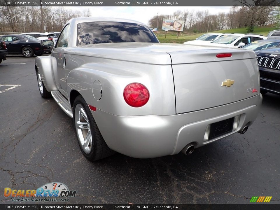 2005 Chevrolet SSR Ricochet Silver Metallic / Ebony Black Photo #4