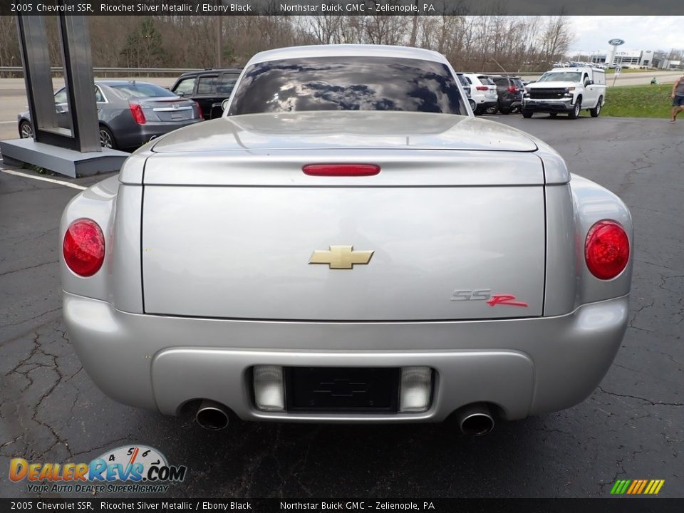 2005 Chevrolet SSR Ricochet Silver Metallic / Ebony Black Photo #5