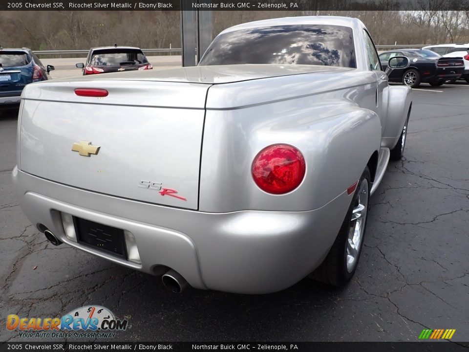 2005 Chevrolet SSR Ricochet Silver Metallic / Ebony Black Photo #6