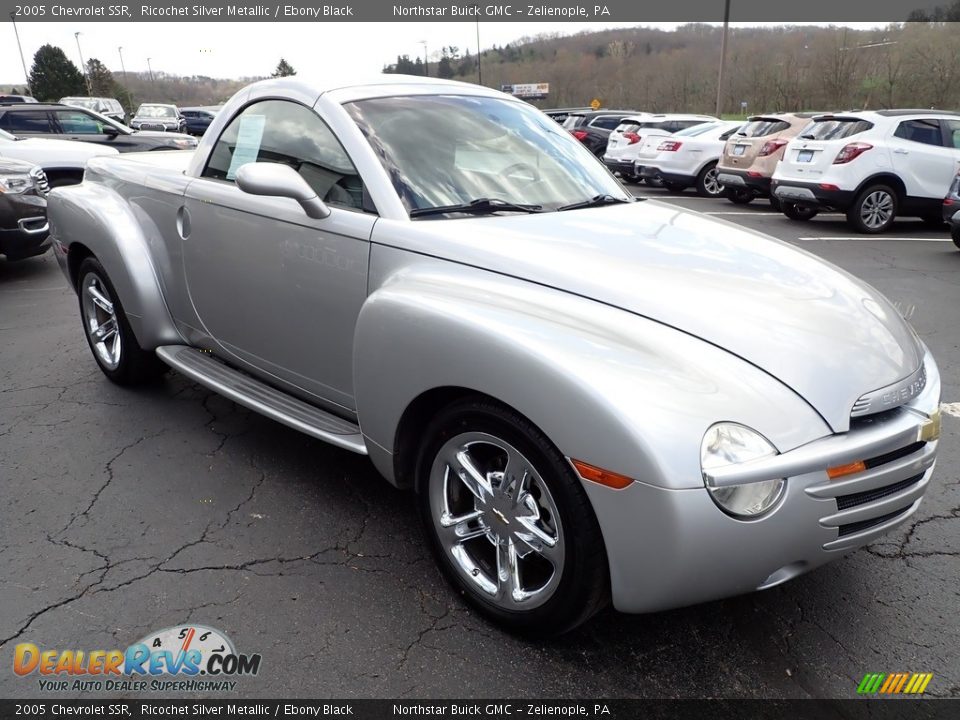 2005 Chevrolet SSR Ricochet Silver Metallic / Ebony Black Photo #9