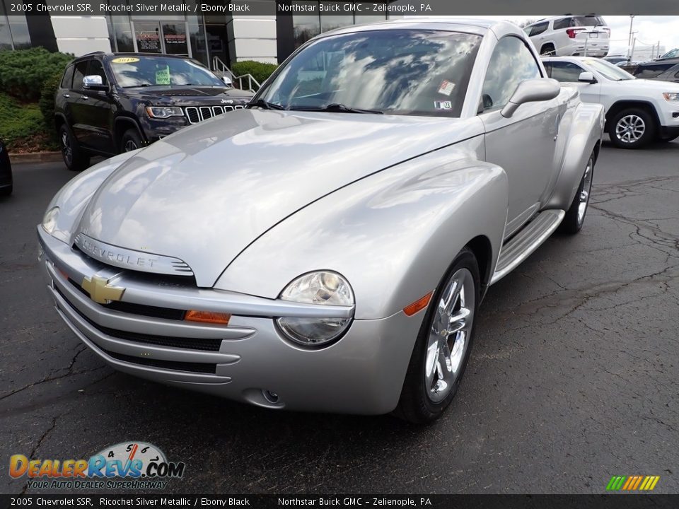 2005 Chevrolet SSR Ricochet Silver Metallic / Ebony Black Photo #12