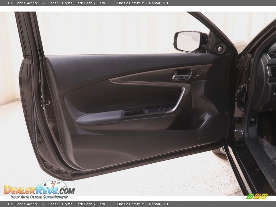 Door Panel of 2016 Honda Accord EX-L Sedan Photo #4