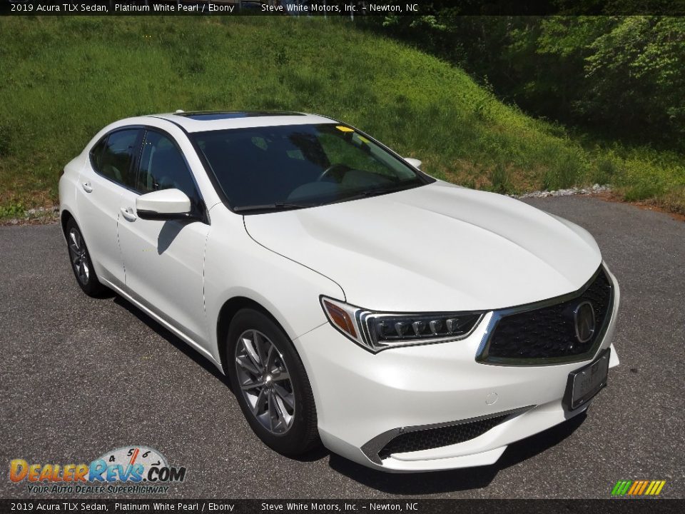 Front 3/4 View of 2019 Acura TLX Sedan Photo #4