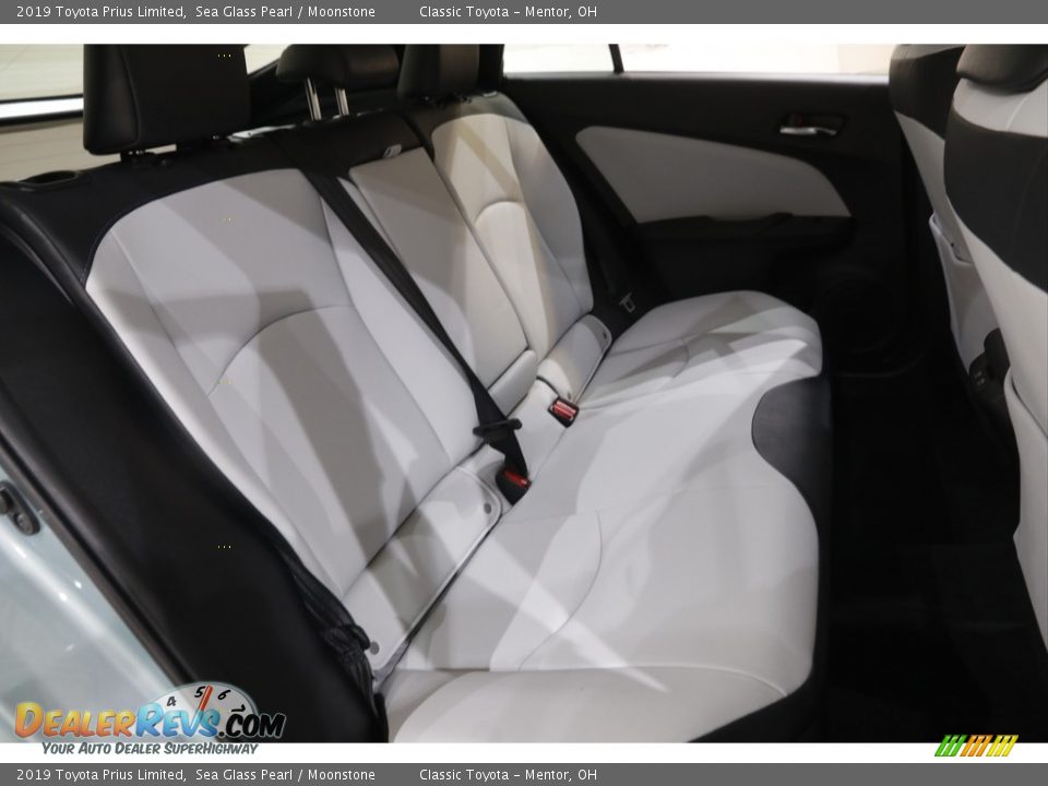 2019 Toyota Prius Limited Sea Glass Pearl / Moonstone Photo #17