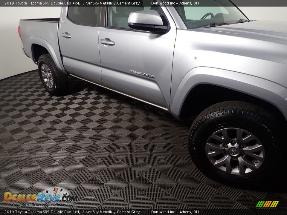 2019 Toyota Tacoma SR5 Double Cab 4x4 Silver Sky Metallic / Cement Gray Photo #4