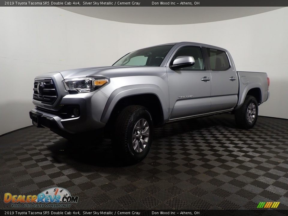 2019 Toyota Tacoma SR5 Double Cab 4x4 Silver Sky Metallic / Cement Gray Photo #8