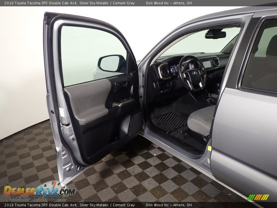 2019 Toyota Tacoma SR5 Double Cab 4x4 Silver Sky Metallic / Cement Gray Photo #19