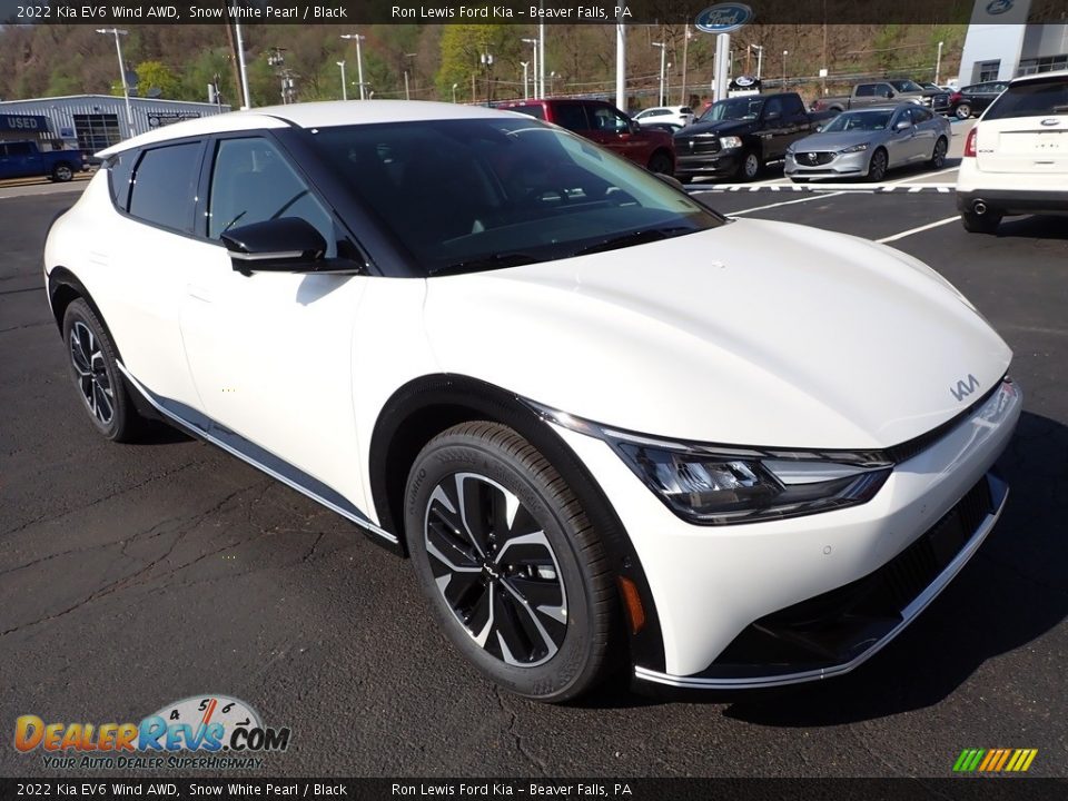 Front 3/4 View of 2022 Kia EV6 Wind AWD Photo #2