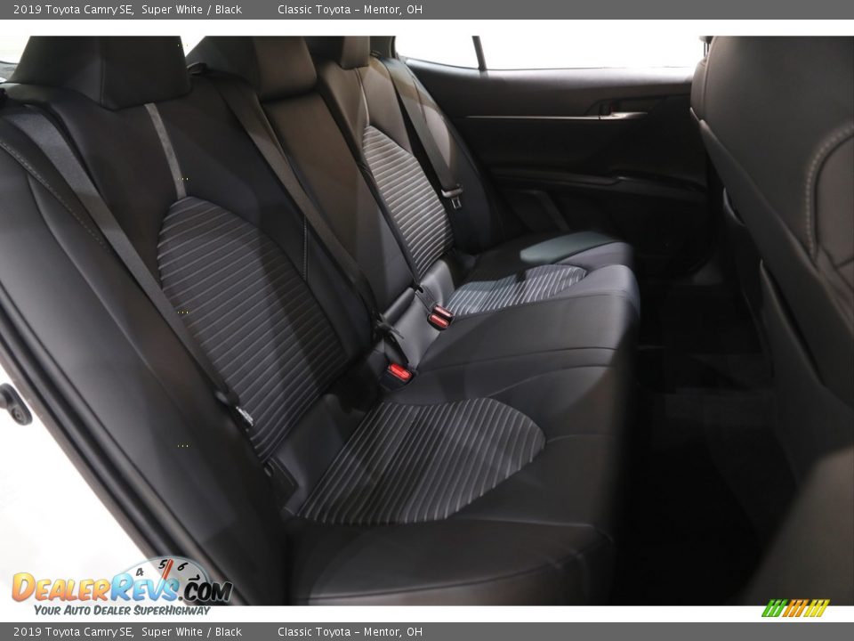 2019 Toyota Camry SE Super White / Black Photo #13