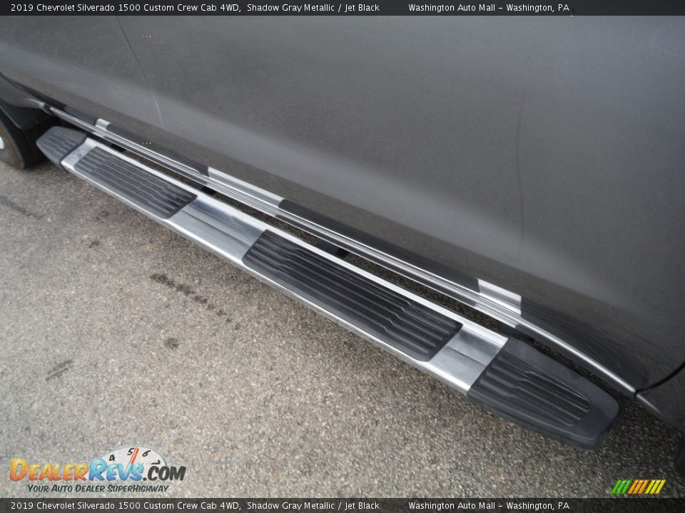 2019 Chevrolet Silverado 1500 Custom Crew Cab 4WD Shadow Gray Metallic / Jet Black Photo #4