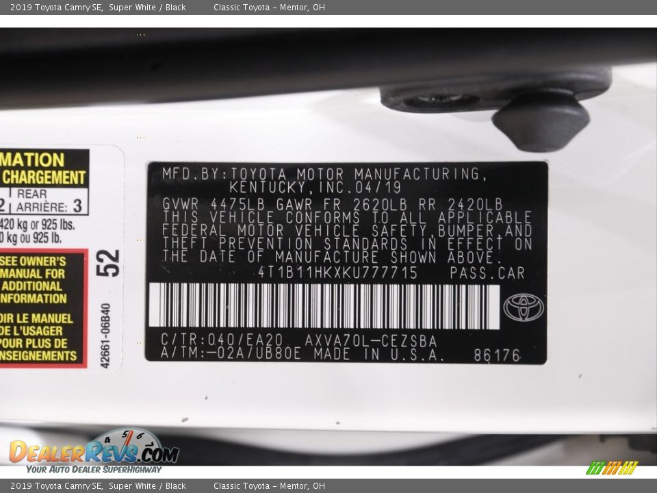 2019 Toyota Camry SE Super White / Black Photo #18