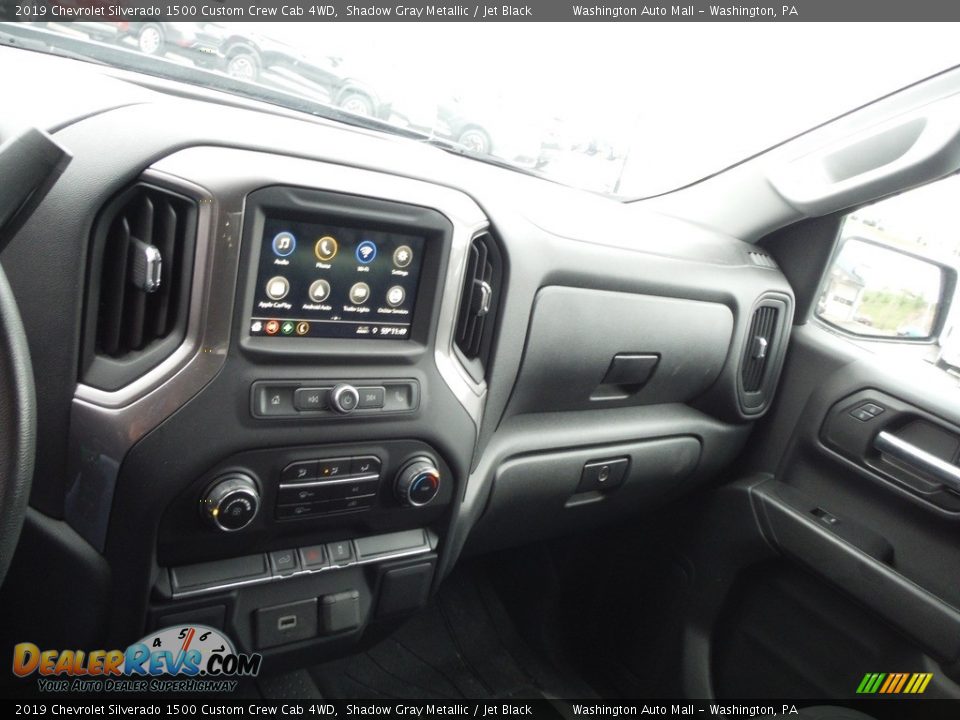 2019 Chevrolet Silverado 1500 Custom Crew Cab 4WD Shadow Gray Metallic / Jet Black Photo #17