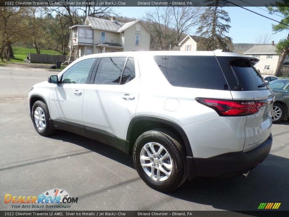 2022 Chevrolet Traverse LS AWD Silver Ice Metallic / Jet Black/­Chai Photo #10