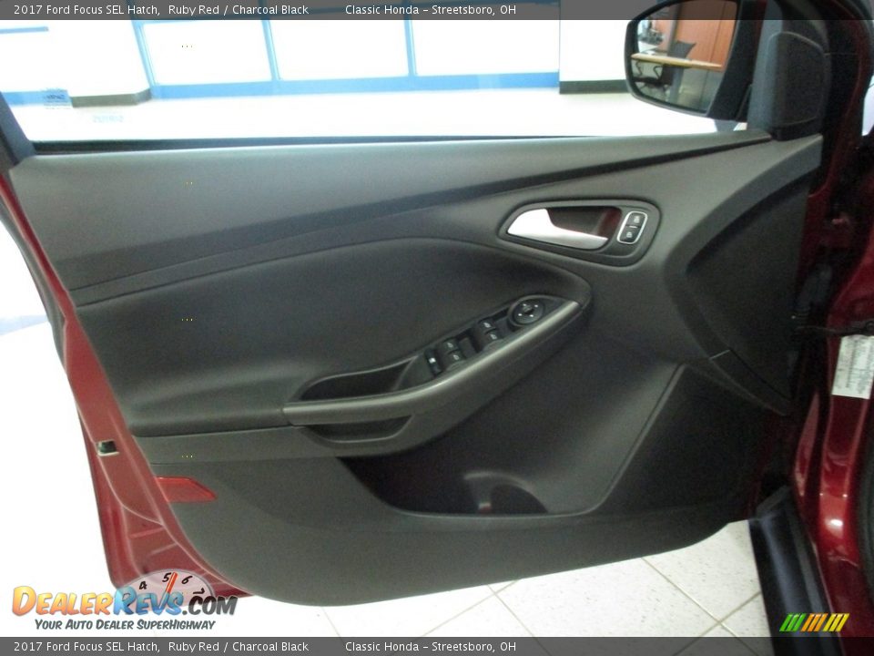 2017 Ford Focus SEL Hatch Ruby Red / Charcoal Black Photo #28